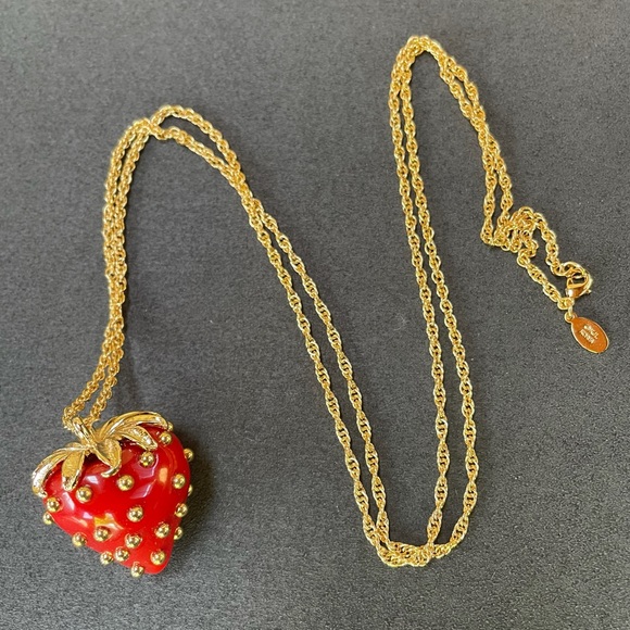 Strawberry Pendant - Picture 7 of 7
